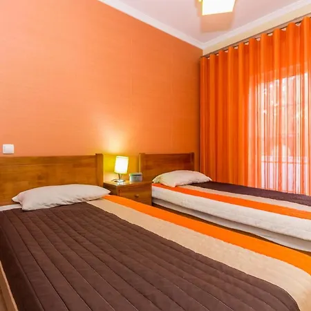 度假居 Engiadina By Algarvemanta 曼塔罗塔